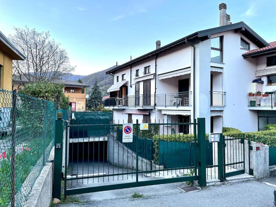 Tresa Bay House - Lugano Lake ラヴェーナ・ポンテ・トレーザ エクステリア 写真